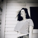 ambernicolee OnlyFans Leak 

 profile picture