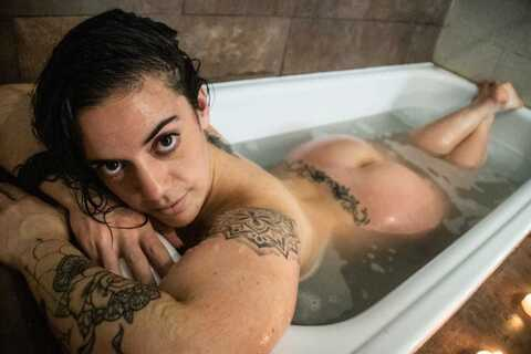 Header of anababylove