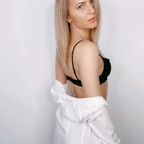 aprilpinkmoon (April) free OnlyFans content 

 profile picture