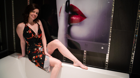 Header of bedroom_eyes_free