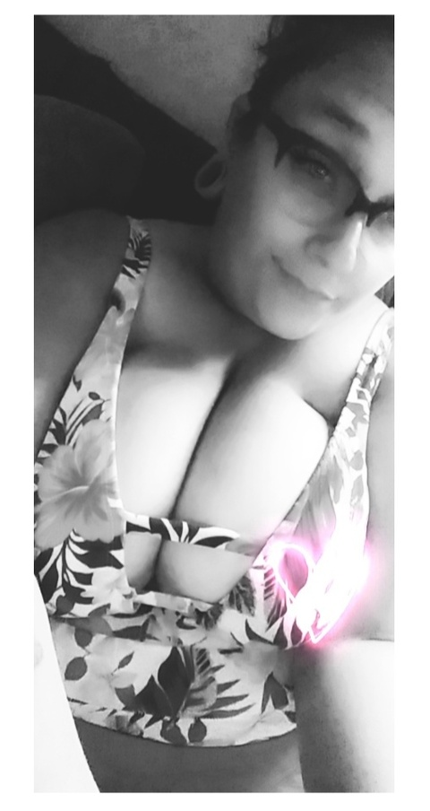 Header of bigtittie92