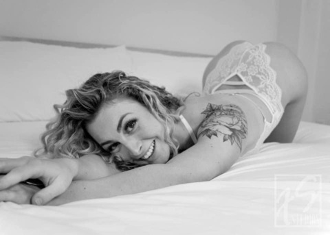 Header of blonde-bunny024