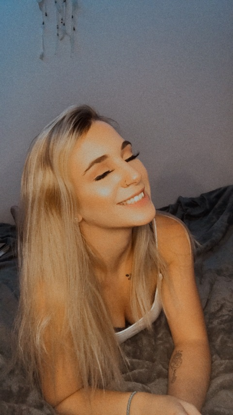 Header of blondy1