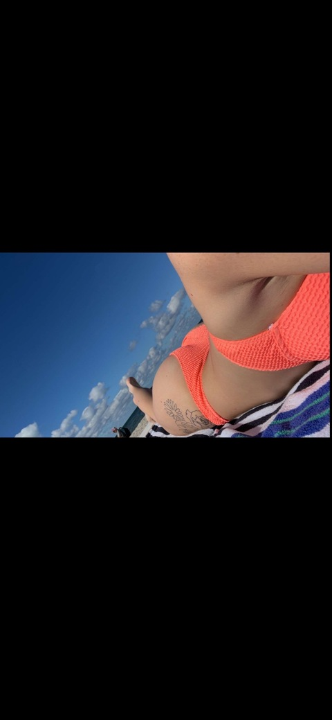 Header of brunettebabe200