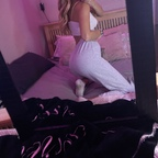 cakebythesea OnlyFans Leak 

 profile picture