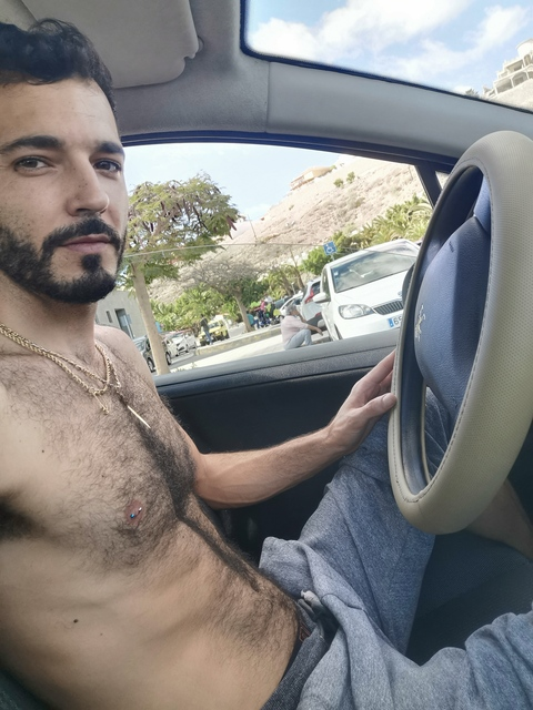 Header of canarionxxx