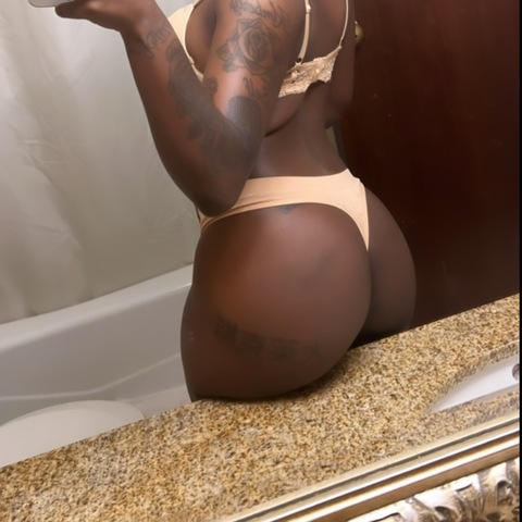 Header of chocolate_baddieeee