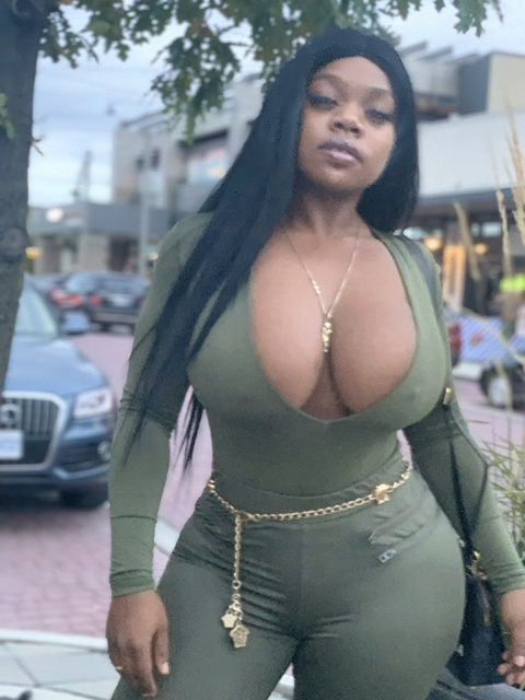 Header of damnshefreaky