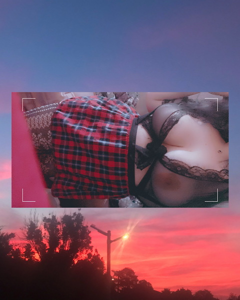 Header of divinitiessiren