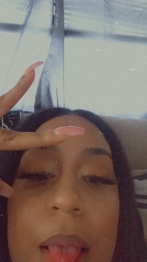 Header of girlslovevalerie