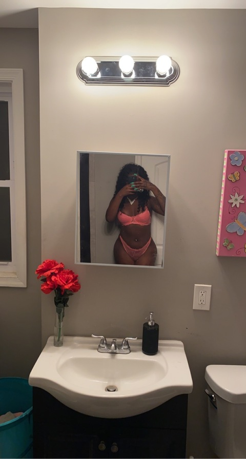 Header of juicyfruuit