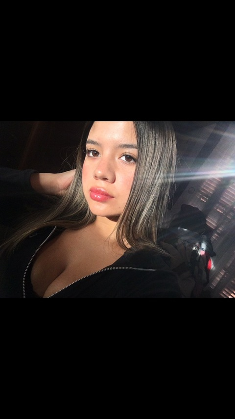 Header of laragamer
