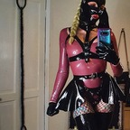 latexloverlaura (Latexloverlaura) OnlyFans Leaks 

 profile picture