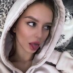Download lerahennessyyy OnlyFans content for free 

 profile picture