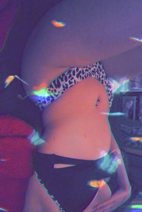 Header of lilrosyvert_