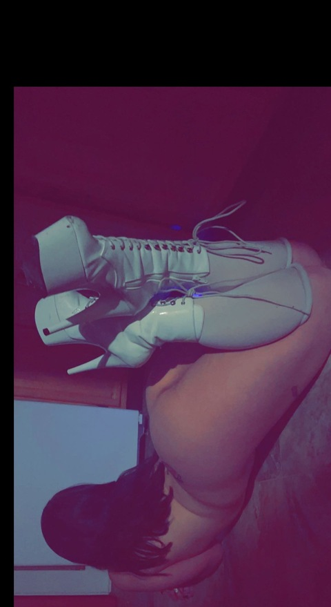 Header of lovemmoremarie