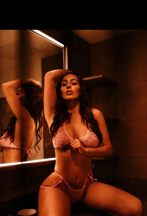 Header of miss.belle.ame.6969