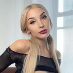 Molly Moon (@mollyxmoon) Leak OnlyFans 

 profile picture