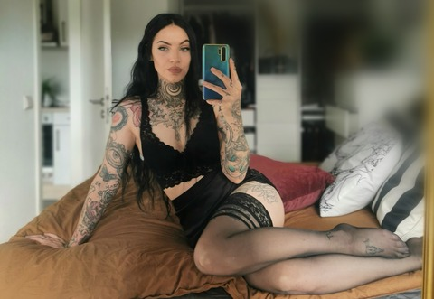 Header of mrs.lilith666
