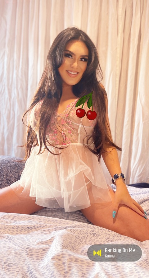 Header of nikkibigboobs