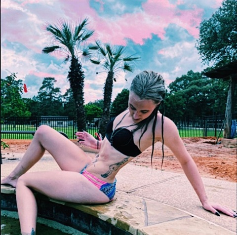 Header of petite_princess19