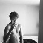 pondkrit OnlyFans Leaked Photos and Videos 

 profile picture