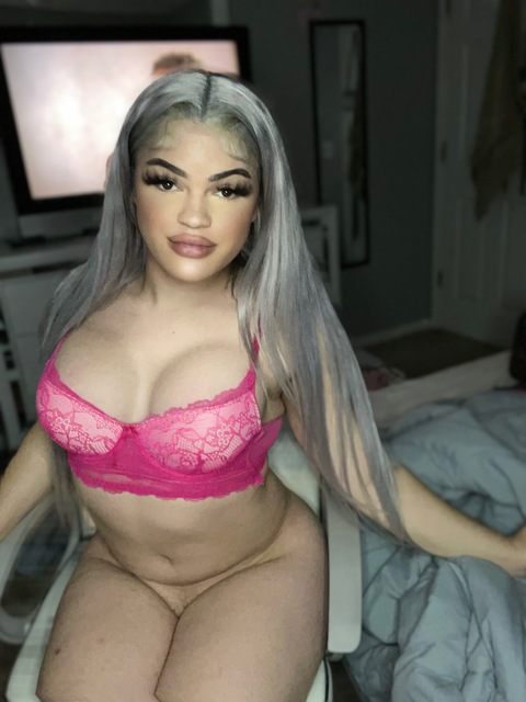 Header of prettygirlcarlaaxxx