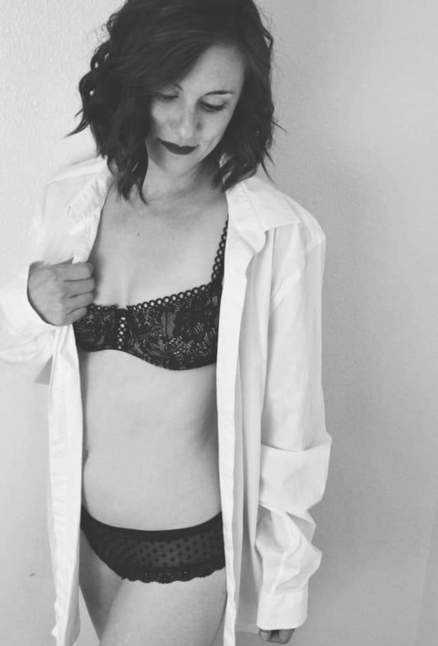 Header of r.raelynrose