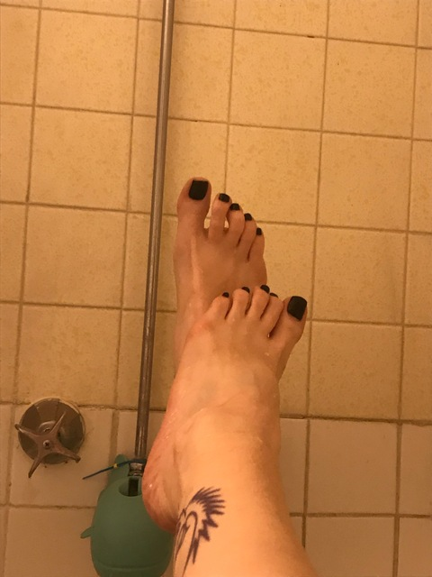 Header of roxyprettytoes