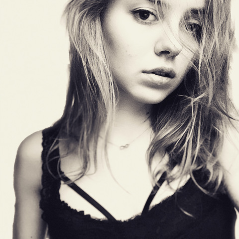 Header of shakegirl