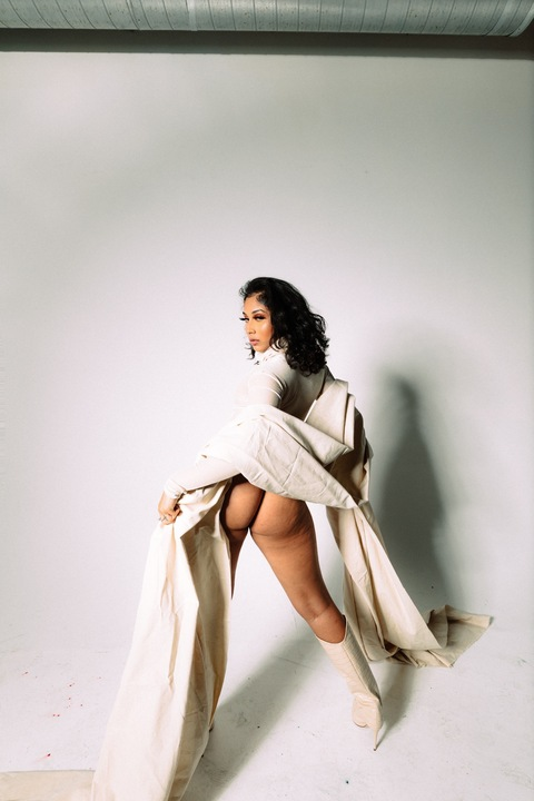 Header of sheisnaughtyy