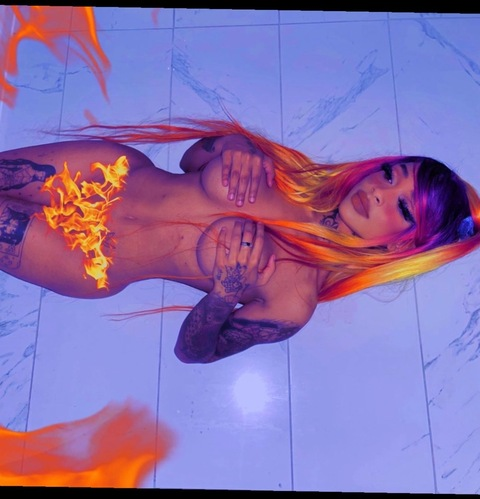 Header of slaylovely