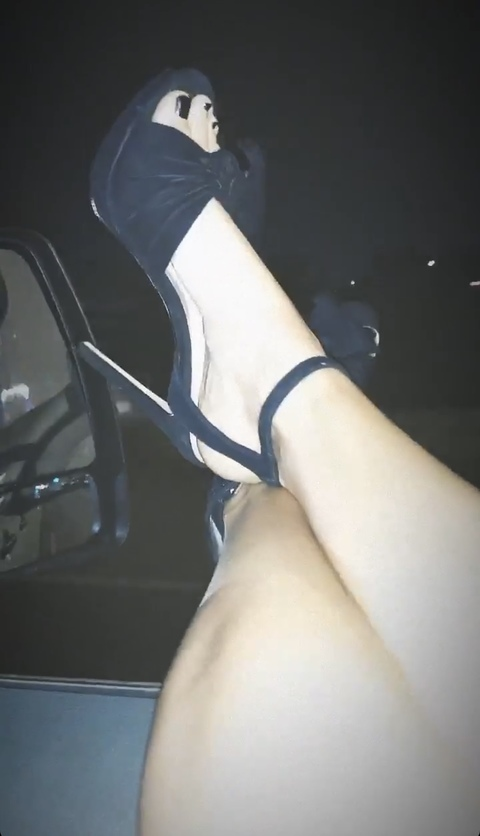 Header of sophias_feet