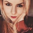 Sophie Violet (@sophieviolet) Leaks OnlyFans 

 profile picture
