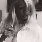 suesimmonds OnlyFans Leaks 

 profile picture