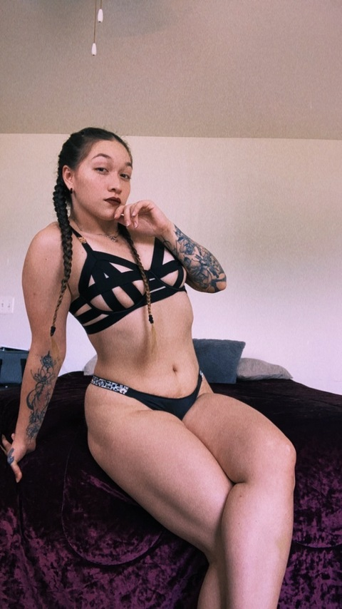 Header of thiccums71