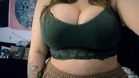 Header of tittiesontap99