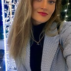 victoria_snow (VictoriaSnow) OnlyFans Leaked Content 

 profile picture