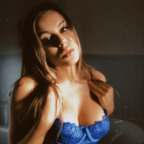 Vivianne🍒 (viviannev) Leak OnlyFans 

 profile picture