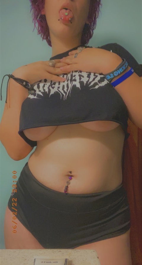 Header of xxravenrawrxx