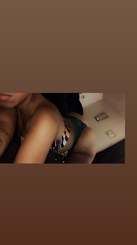 Header of yellabone2